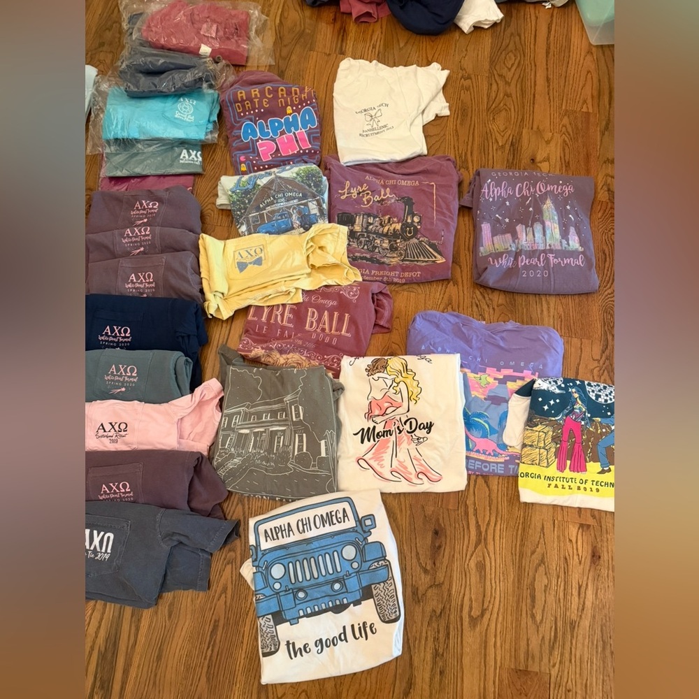 Alpha Chi Omega pocket letter Tees